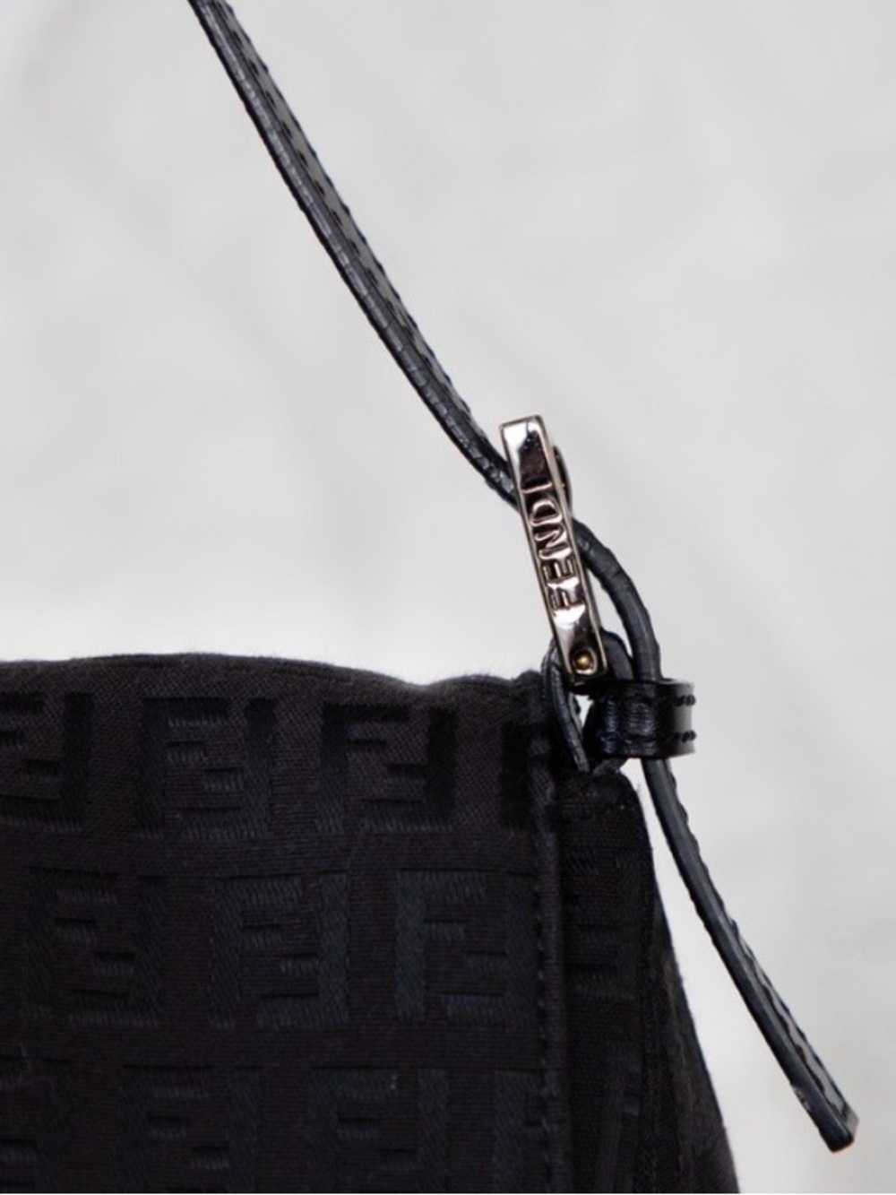 Authentic Vintage Black Fendi Baguette - Picture 11 of 16